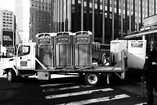Best Portable toilet rental cost  in Olmos Park, TX